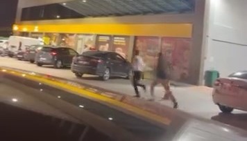 Bursa'da bir akaryakıt istasyonunda iki