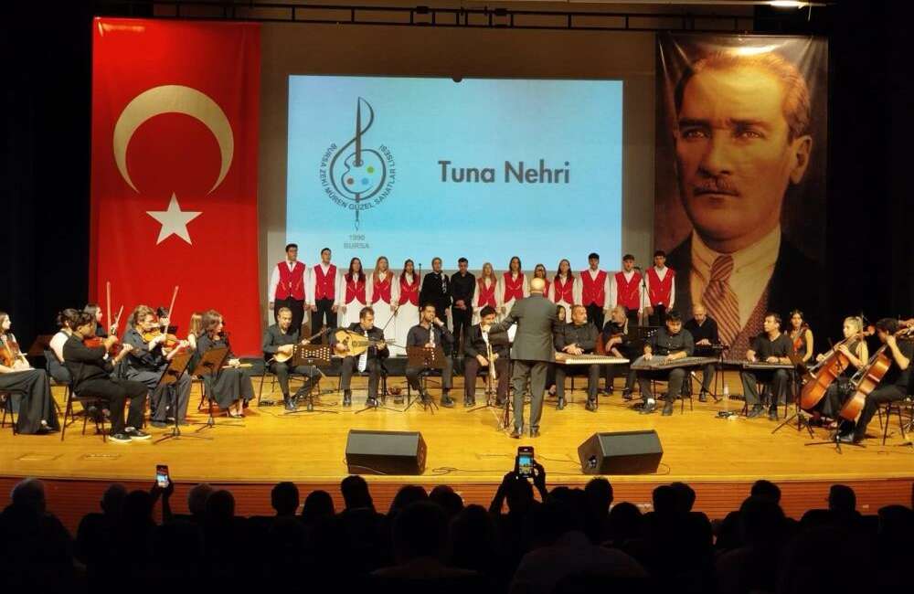 Bursa’nın kayıp ezgileri 15 Temmuz destanıyla yankılandı Zeki Müren Güzel Sanatlar
