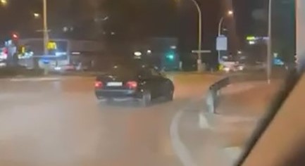 Bursa’da drift atmak pahalıya patladı Bursa'da yeşil ışıkta drift