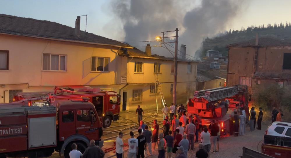 Bursa’da yangın faciası; 30 yaşındaki gençten acı haber… Bursa’nın İsmetiye Mahallesi’nde 2