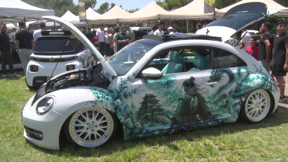 Bursa’da ilgi odağı olan modifiyeli araç! Bursa'da düzenlenen Tuning Fest'te