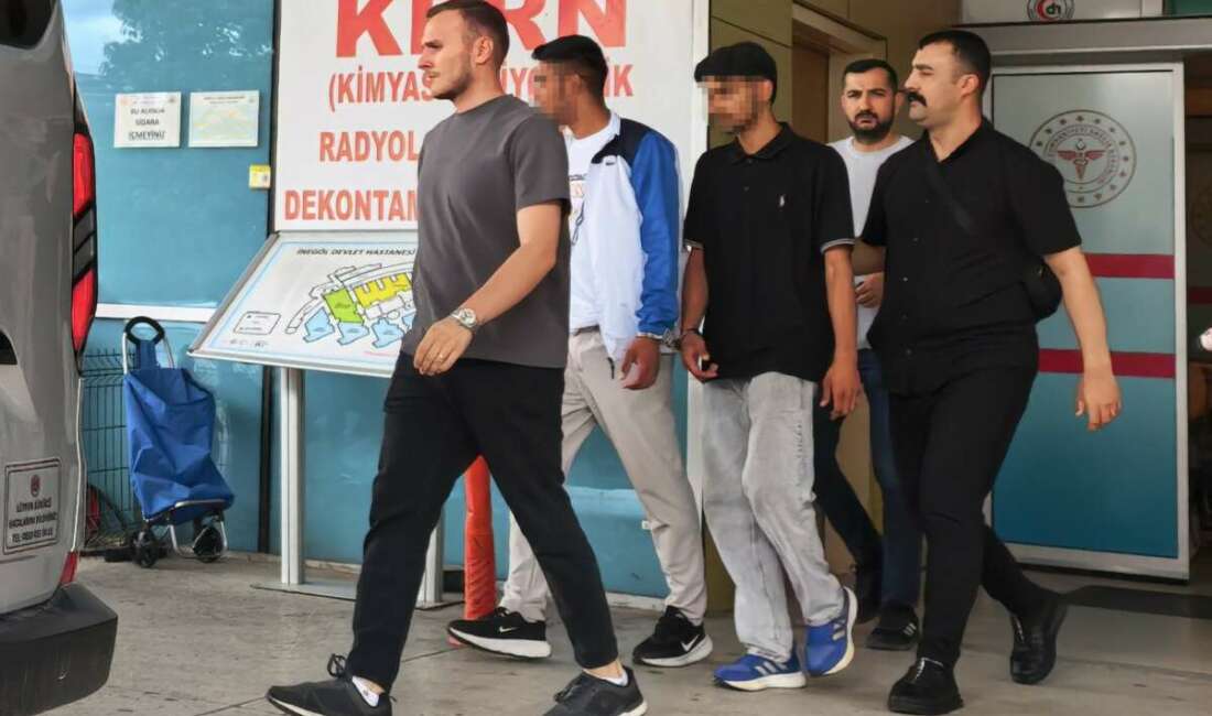 Tekme tokat dövdükleri gencin kolyesini çalıp kaçtılar Bursa'nın İnegöl ilçesinde tartıştıkları