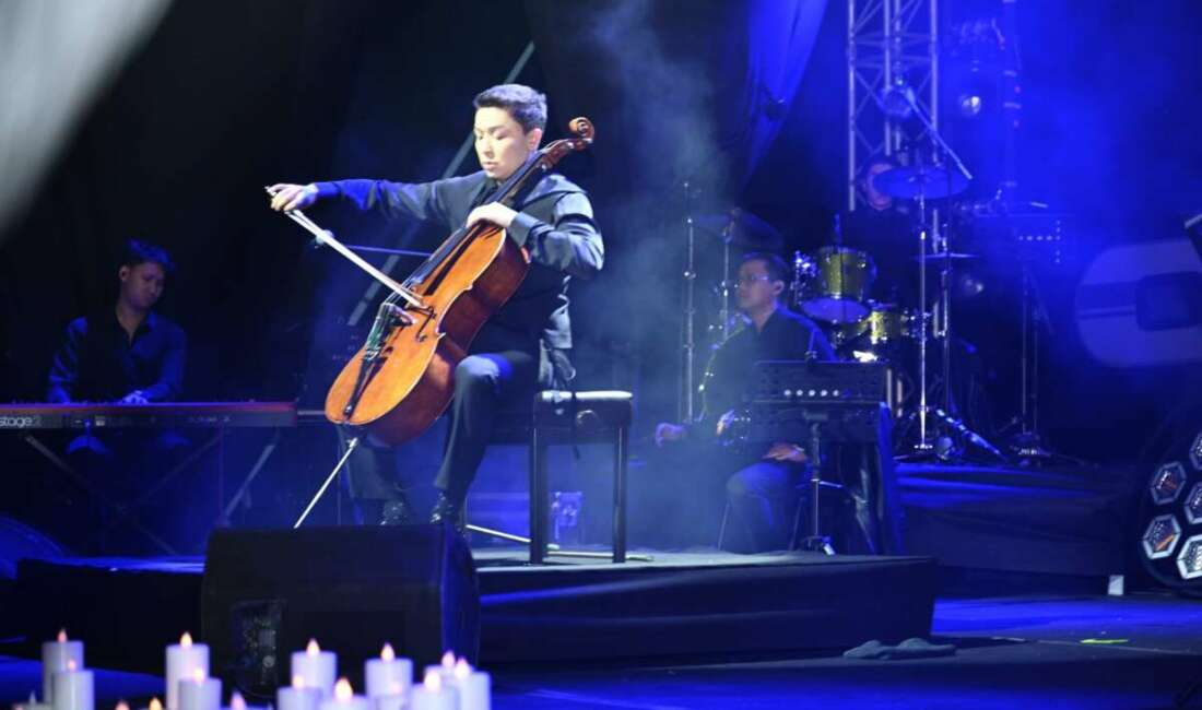 Bursa’da unutulmaz gece: Bagjan Oktyabr Gölyazı’da büyüledi! 64. Uluslararası Bursa Festivali