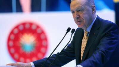 Erdoğan’dan Kıbrıs mesajı: “Kıbrıs Türkü’nü asla yalnız bırakmayacağız” Erdoğan’dan Kıbrıs mesajı: “Kıbrıs Türkü’nü asla yalnız bırakmayacağız”