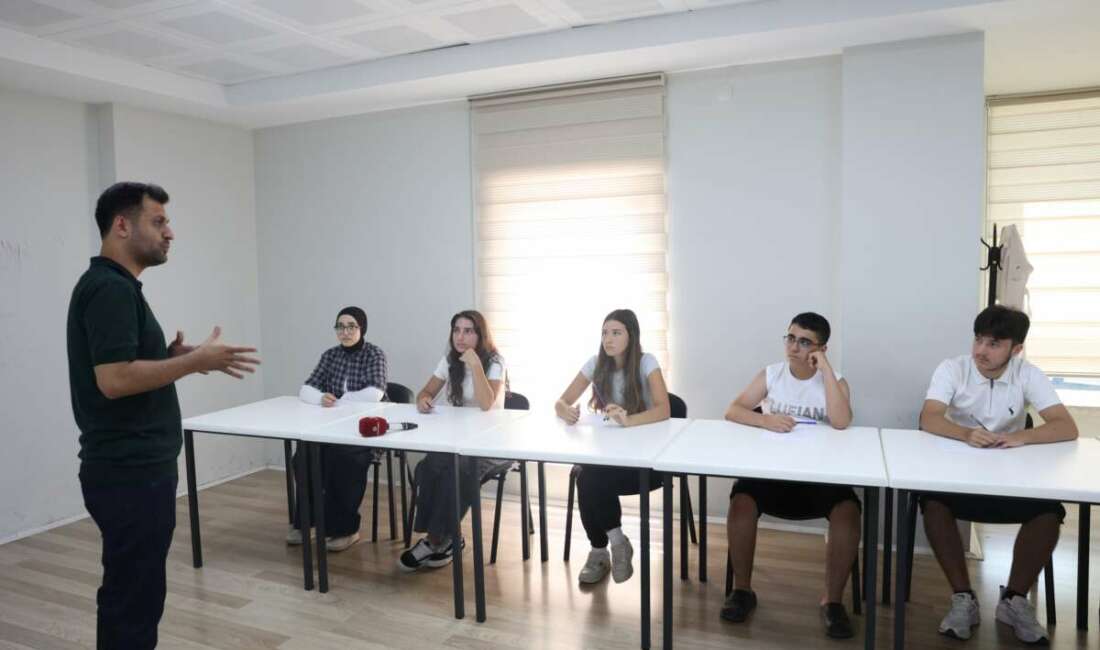 Osmangazi’den Gençlerin Geleceğine Ücretsiz Eğitim Desteği Osmangazi Belediyesi, eğitimde fırsat