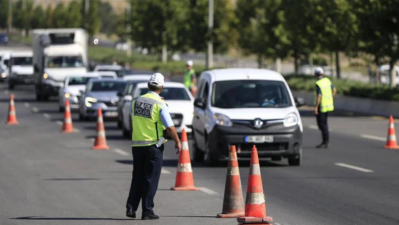 Trafikte şiddet olayları yeni düzenlemelerle yarı yarıya azaldı Trafik, yalnızca araçların hareket