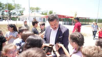 Yenişehir TÜGVA Yaz Okulu öğrencileri,
