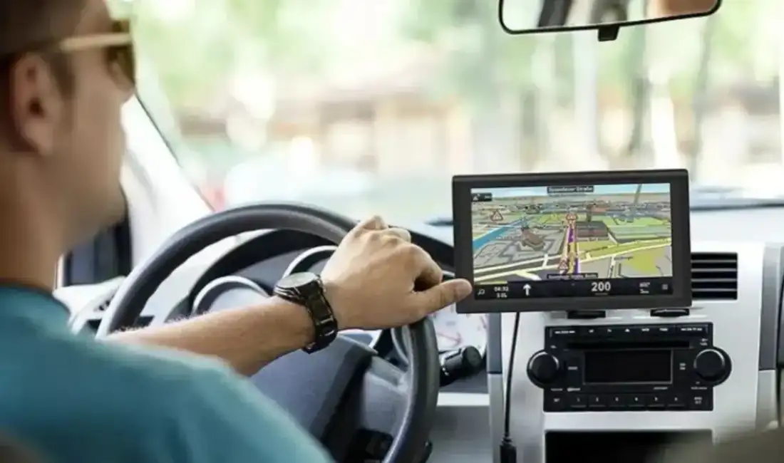 Seyir halinde video izlemek ve yüksek sesli müzik yasaklandı Resmi Gazete’de yayımlanan yeni