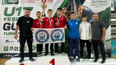 U17 Yıldızlar Güreş Şampiyonası'nda takım