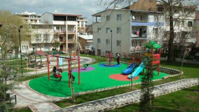 Yıldırım Belediyesi, yaz döneminde parklardaki