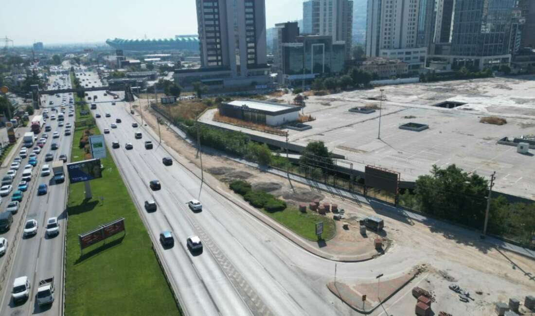 Bursa Büyükşehir Belediyesi bir caddeyi daha yeniliyor Bursa Büyükşehir Belediyesi, Nilüfer