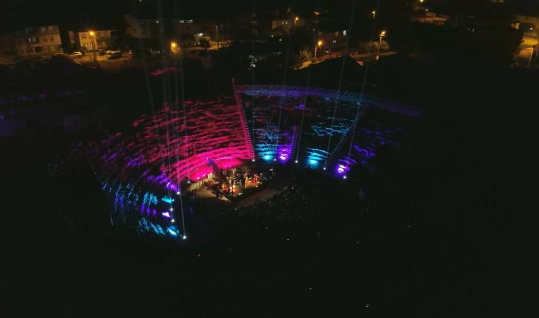 İznik Roma Tiyatrosu’nda Bursalılara unutulmaz gece!