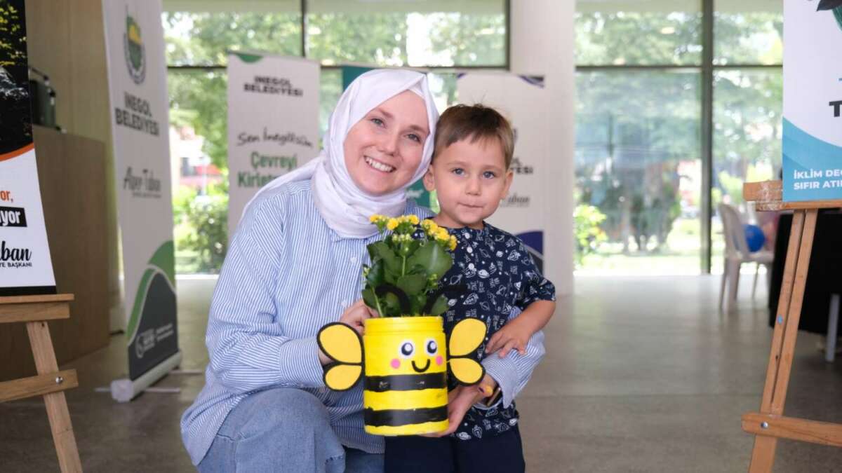 Bursa İnegöl’de çocuklar plastik atıkları saksıya dönüştürdü!