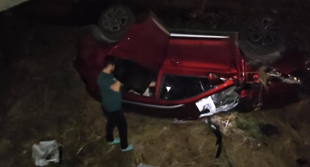 Bursa’da hurdaya dönen araçtan sağ kurtuldu! Bursa'da sürücüsünün kontrolünden çıkan