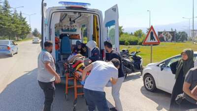 Bursa’nın İnegöl ilçesinde otomobille çarpışan