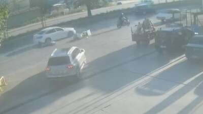 Bursa'da direksiyon hakimiyetini kaybeden motosiklet