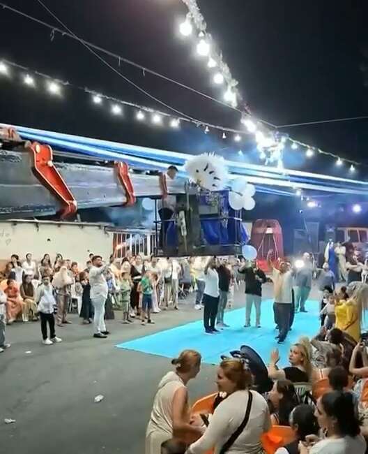 Bursa’da düğünde hayrete düşüren anlar! Bursa'da gelin ile damat,
