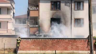Bursa'nın İnegöl ilçesinde bir apartmanın