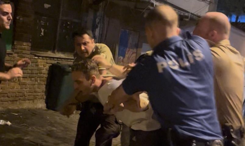 Bursa’da Tarihi Arapşükrü Sokağı’nda ortalık karıştı! Bursa'nın Osmangazi ilçesinde