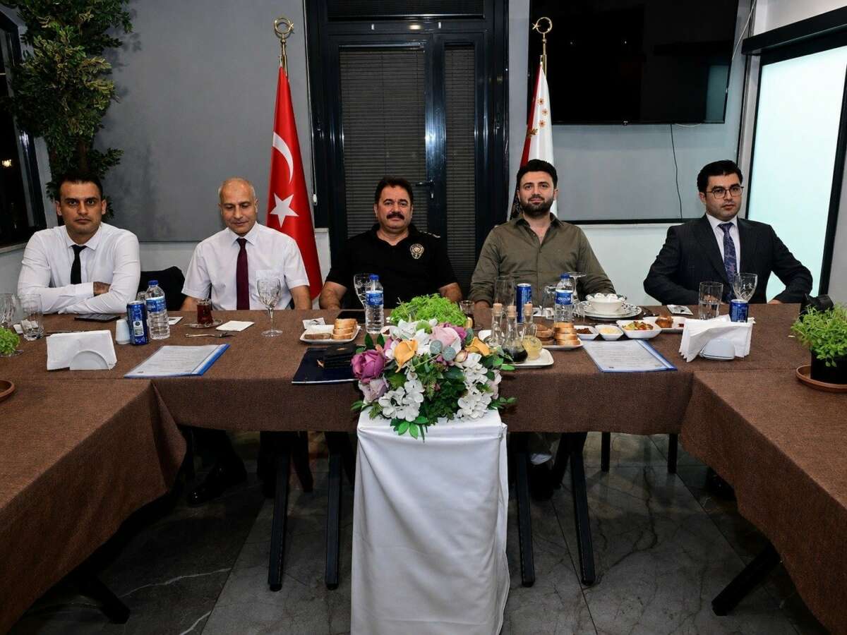 Bursaspor yönetimi ve taraftarı, Bursa emniyetiyle buluştu