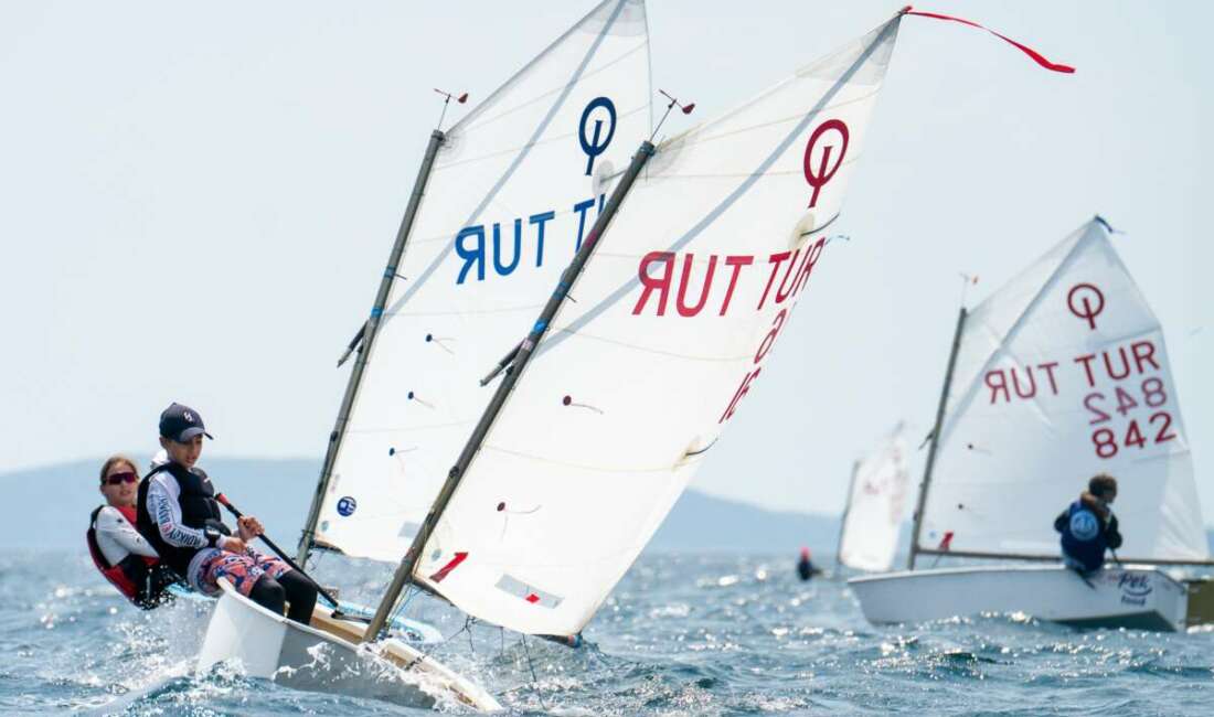 14. Tayk–Eker Olympos Regatta’da genç yelkenciler rüzgarla mücadele ediyor Türkiye'nin en uzun yelken
