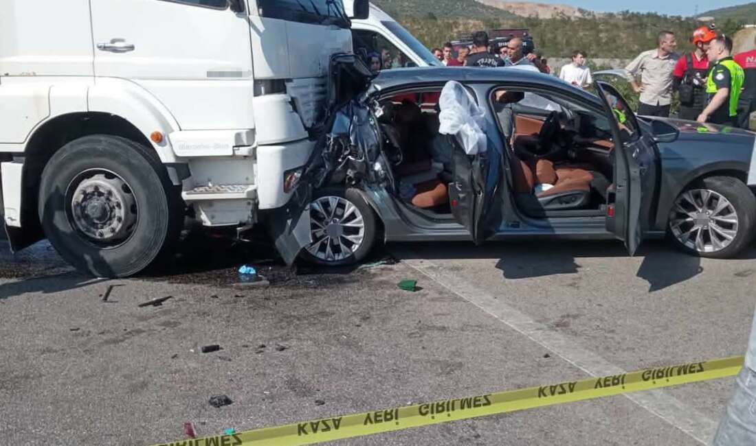 Kamyonet otomobile çarptı, yaşlı kadın hayatını kaybetti Bursa'da kamyonetin otomobile çarptığı