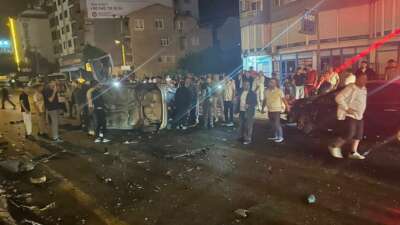 Bursa’nın Orhangazi ilçesinde kırmızı ışıkta