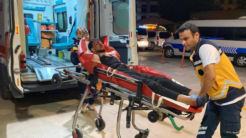 Bursa’da mevsimlik işçiler birbirine girdi; Çok sayıda yaralı var… Bursa’nın İnegöl ilçesinde mevsimlik