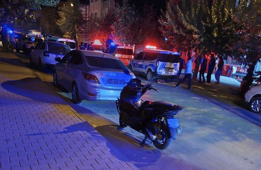 Akrabalar arasında kavga: 1’i polis 4 yaralı Adıyaman’da akrabalar arasında çıkan