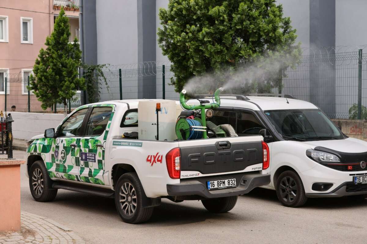 Bursa’da 90 araç ve 238 personelle ilaçlama seferberliği