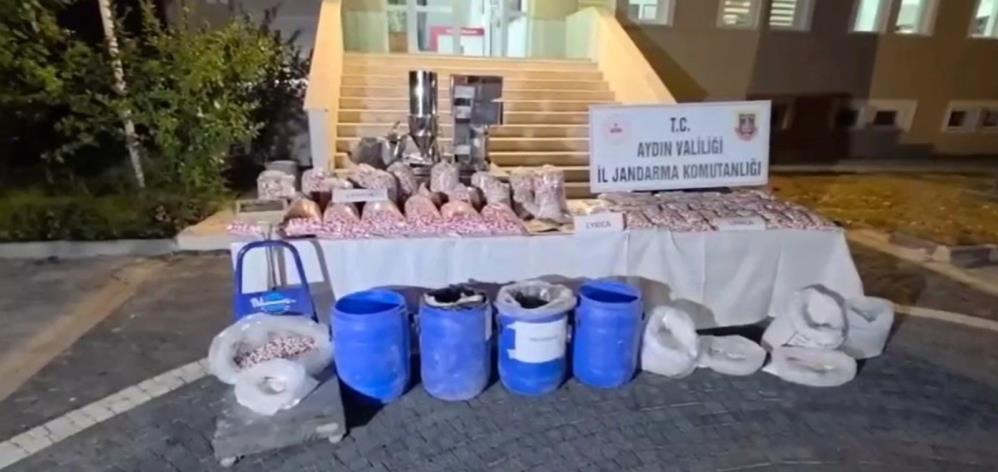Zehir tacirlerine darbe: 100 milyon TL’lik uyuşturucu ele geçirildi Aydın’ın Didim ilçesinde jandarma