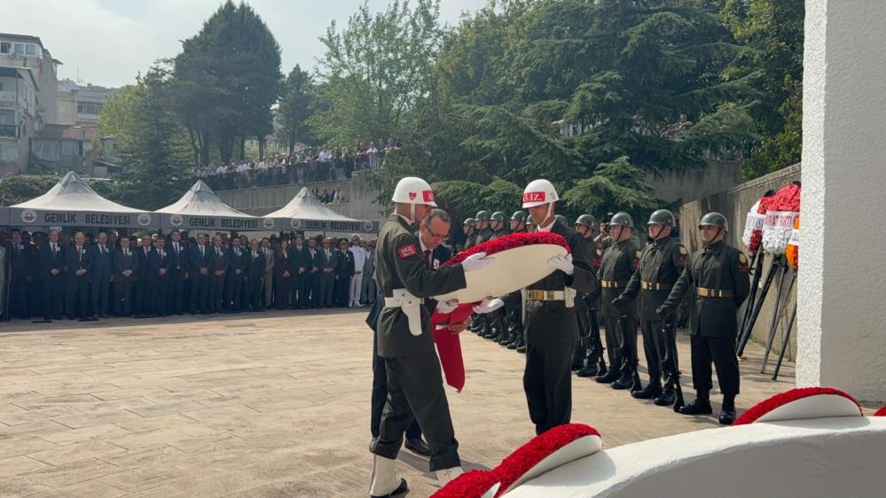 Celal Bayar vefatının 40. yılında Bursa Gemlik’te anıldı Türkiye Cumhuriyetinin 3. Cumhurbaşkanı