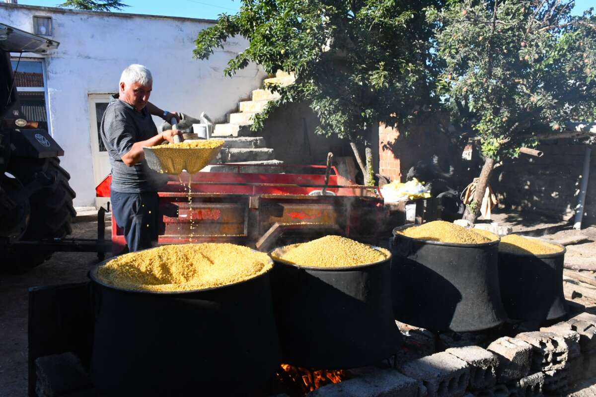 Anadolu’nun vazgeçilmezi bulgur için kazanlar kaynamaya başladı
