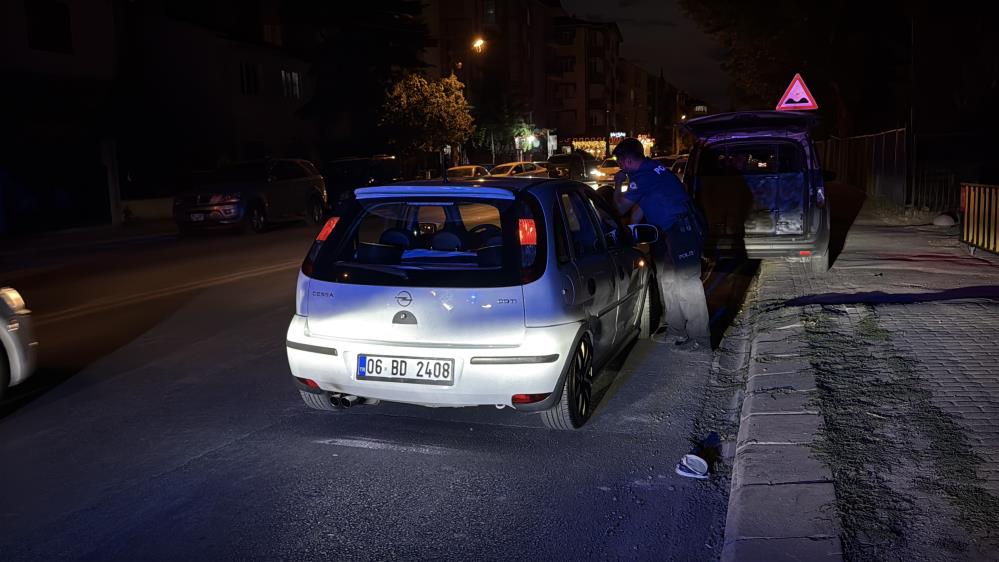 Trafikte yol kesen sürücüye ağır fatura! Eskişehir'de kasisten çapraz geçmesine