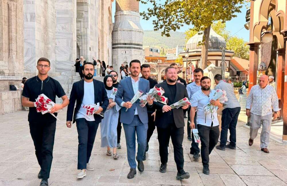 Bursa’da AK Partili gençlerden kandil programı! AK Parti Osmangazi İlçe