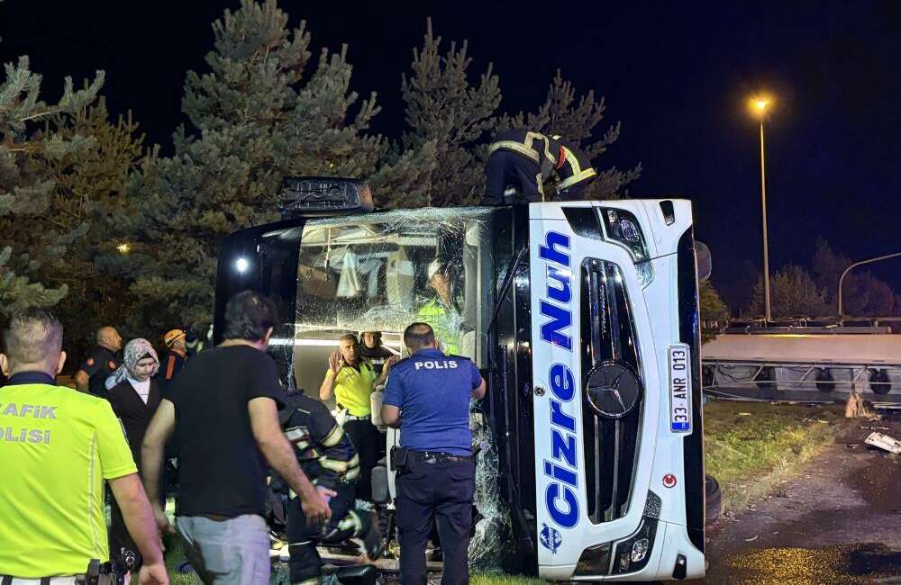 İşte feci kazanın korkunç tablosu; 4’ü ağır, 39 yaralı Kayseri’nin Kocasinan ilçesinde yolcu