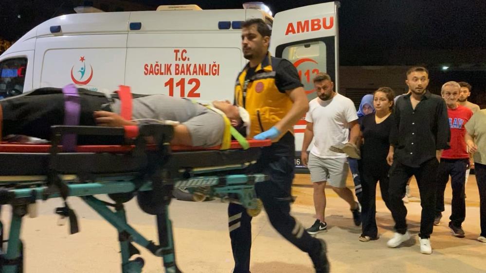 Bursa’da olaylı gece; Kavgada yaralandı, tüfeğiyle geri dönüp dehşet saçtı Bursa’nın İnegöl ilçesinde meydana