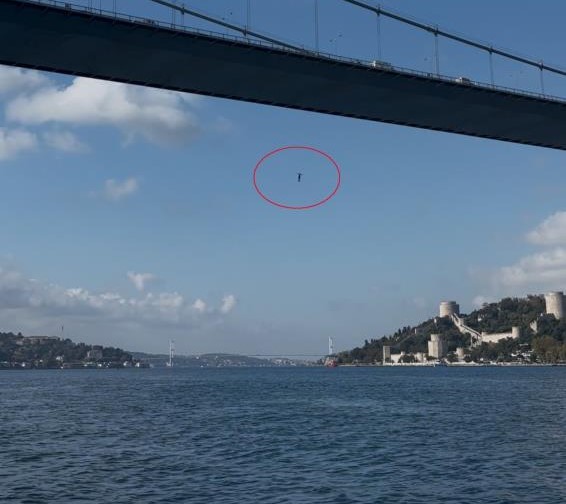 FSM Köprüsü’nde şok olay; Vatandaşlar kurtardı… Fatih Sultan Mehmet Köprüsü’nde
