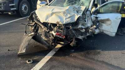 Çanakkale’nin Bayramiç ilçesinde 2 otomobilin