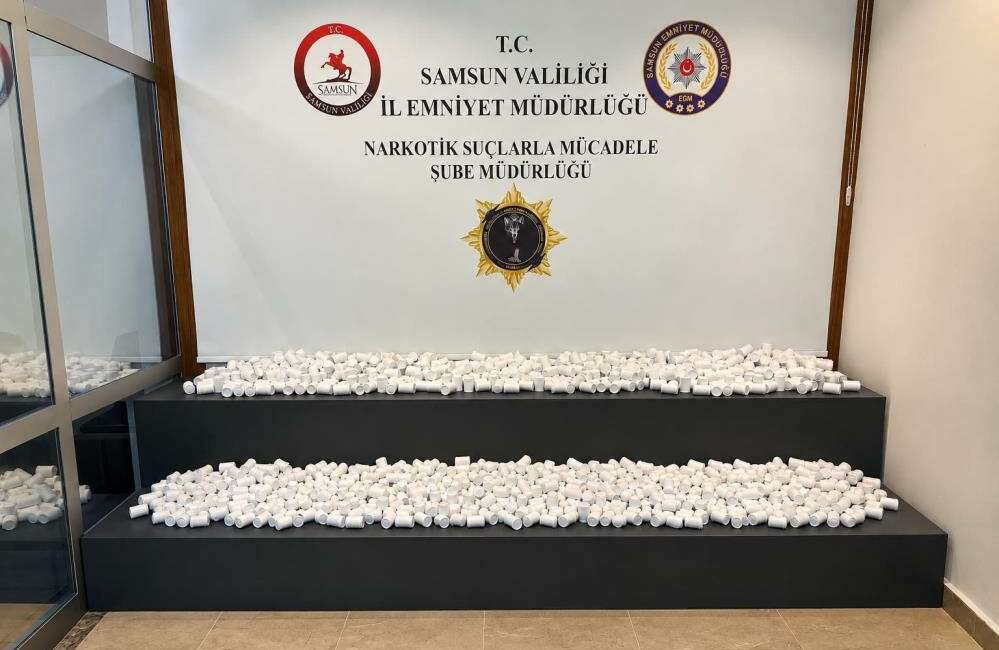 Uyuşturucu operasyonu: 77 bin 160 sentetik ecza ele geçirildi Samsun’da polis ekiplerince düzenlenen