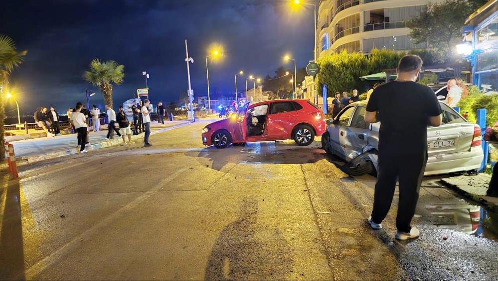 Bursa’da feci kaza; Direksiyon hakimiyetini kaybetti… Mudanya ilçesinde iki otomobilin