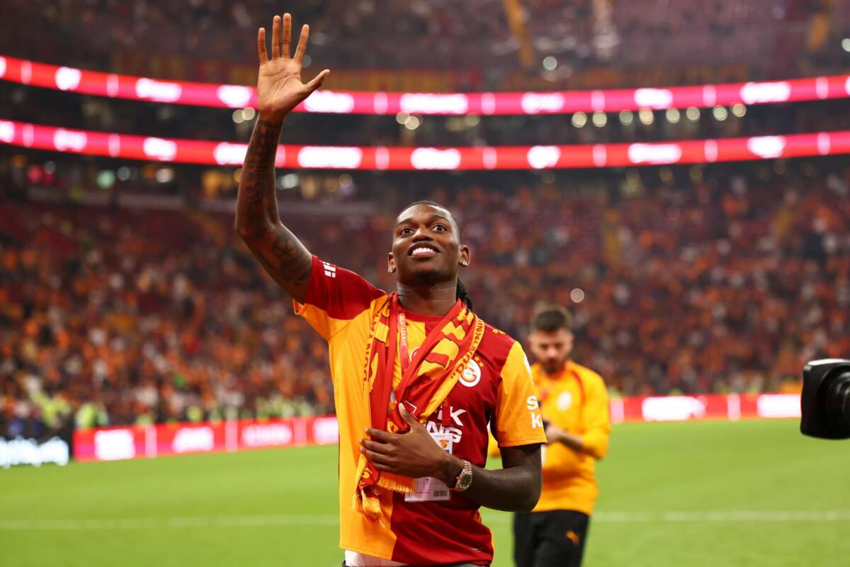 Rafael Leao’dan Galatasaray taraftarına ilk üçlü