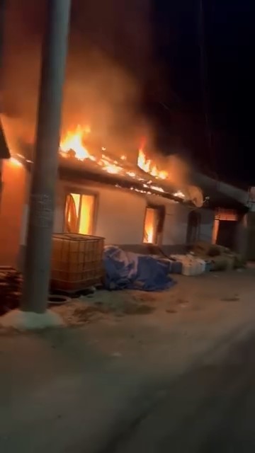 Bursa Karacabey’de paniğe neden olan yangın Bursa’nın Karacabey ilçesine bağlı