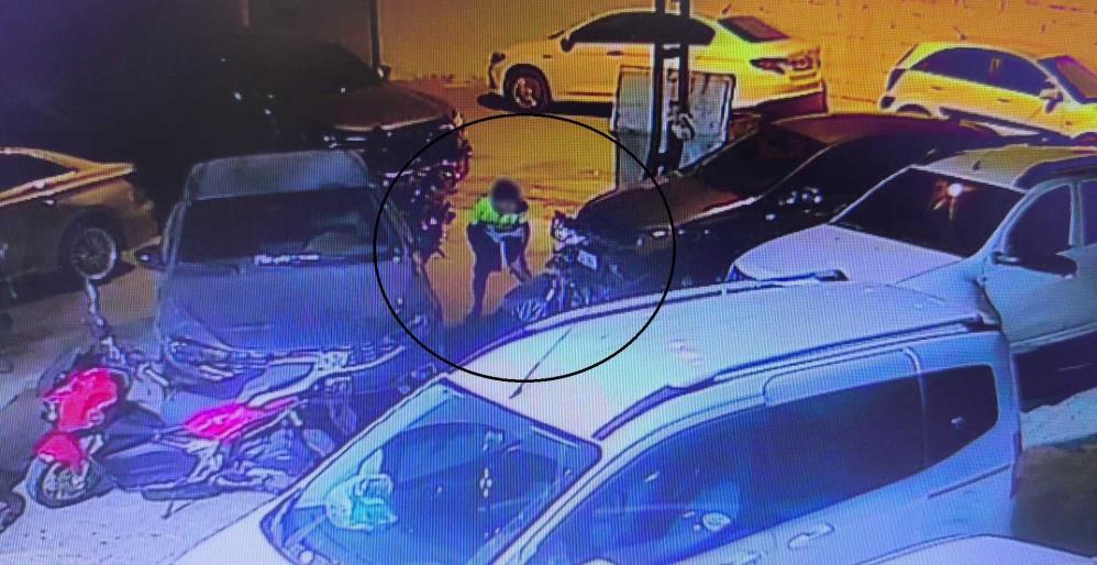 Bu hırsızlığı yapan ne yazık ki 14 yaşında! Hatay’da park halindeki motosikleti