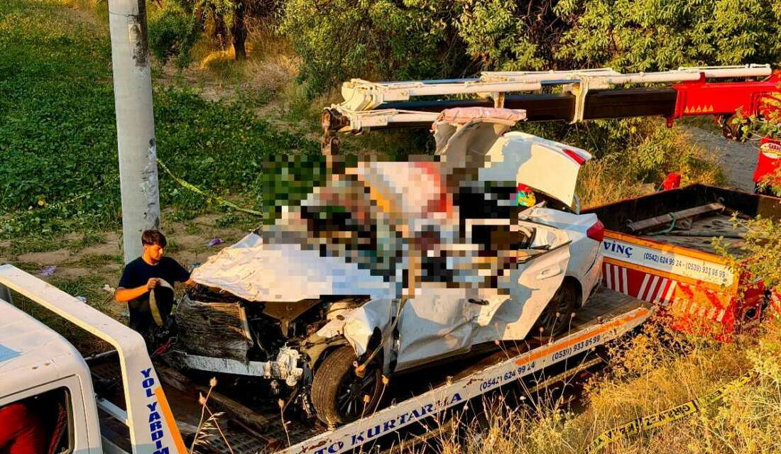 Afyonkarahisar’da feci kaza: 2 Ölü, 2 yaralı Afyonkarahisar’ın Sultandağı ilçesinde kontrolden