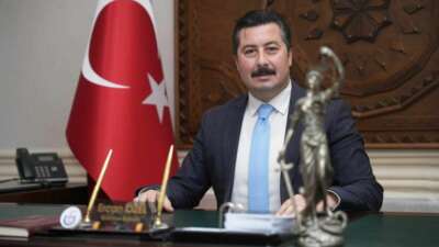 Yenişehir Belediye Başkanı Ercan Özel,
