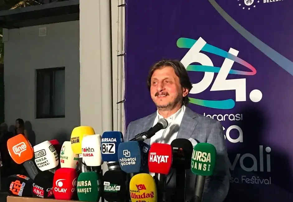 Bursa Festivali’ni 100 bin sanatsever izledi 64. Uluslararası Bursa Festivali,