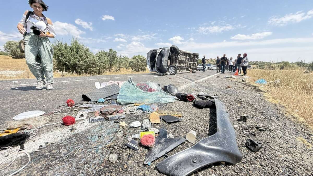 Diyarbakır’da düğün yolunda feci kaza: 7 kişi hayatını kaybetti, 9 kişi yaralandı