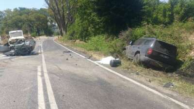 Manisa’nın Demirci ilçesinde iki otomobilin