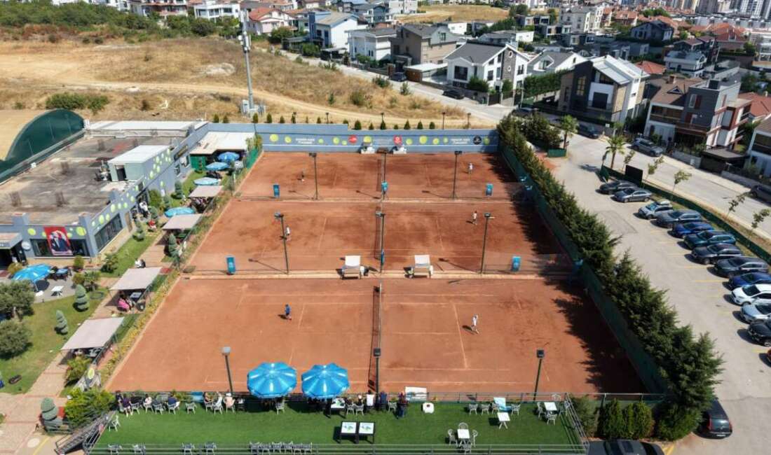 Nilüfer’de Zafer Bayramı coşkusu kortlarda da yaşandı Nilüfer Belediyesi, Nilüfer Belediyespor